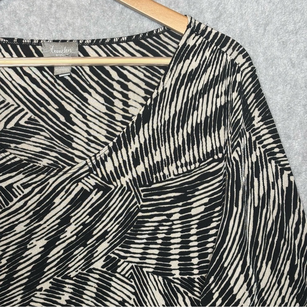 Travelers by Chico's Geometric Print V-Neck Blouse-Black/White-Women 3/US XL